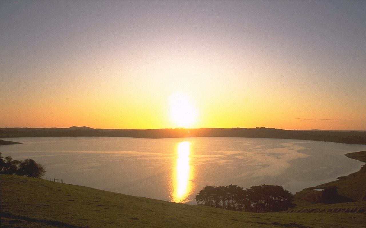 Lakes and Craters camping region, 