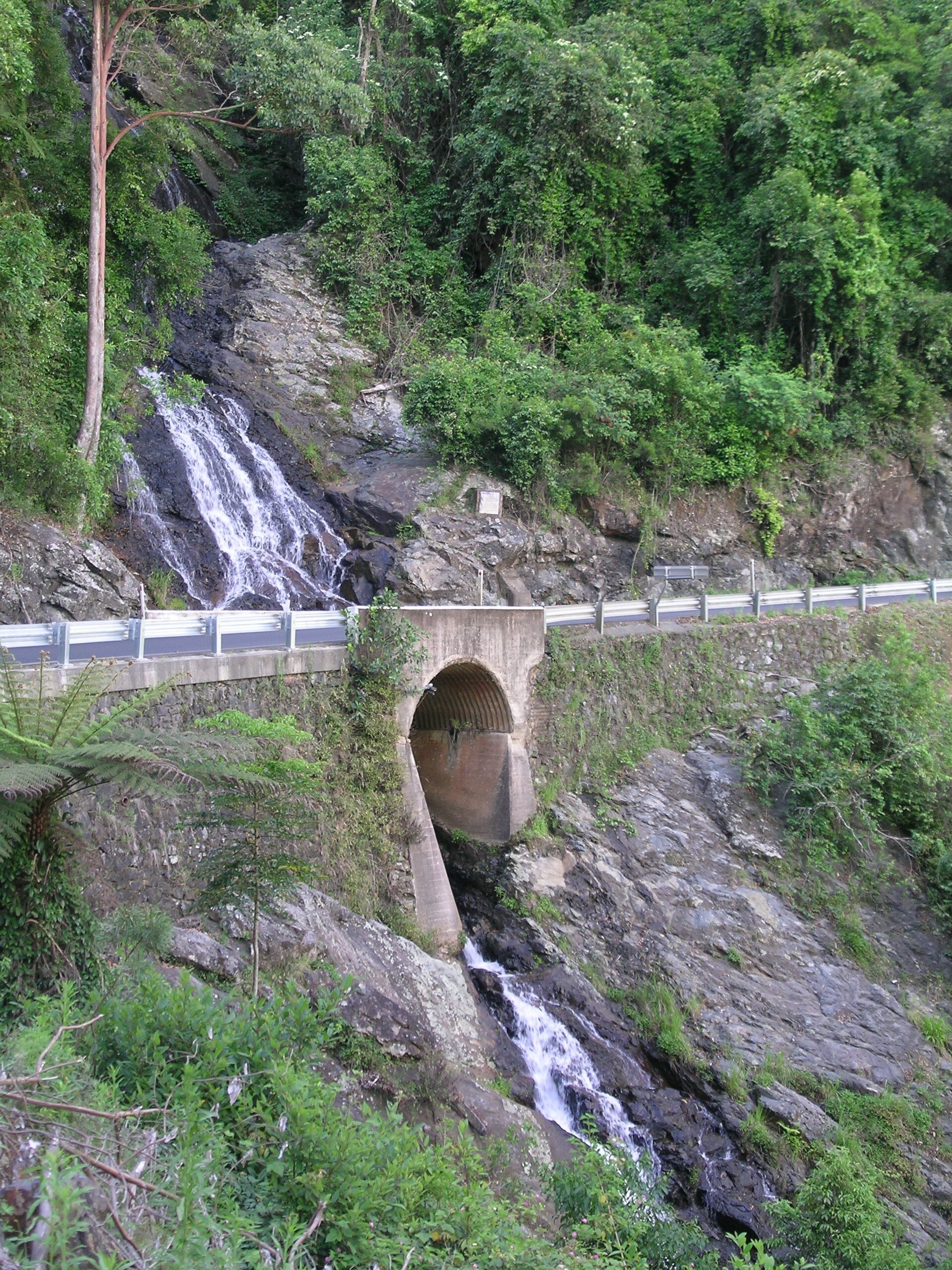 Waterfall Way camping region