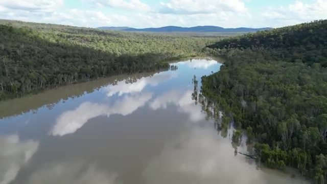 Lake Elphinstone Camp Area in Elphinstone, QLD — photo 1
