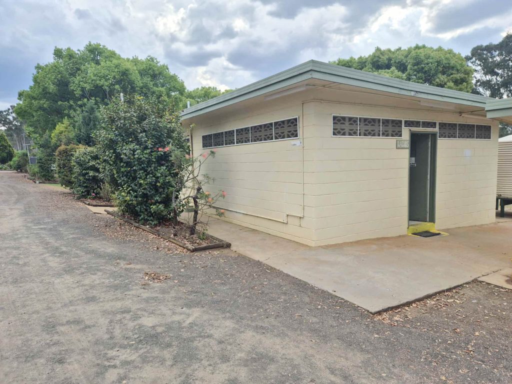 Twin Gums Caravan Park in Nanango, QLD — photo 5