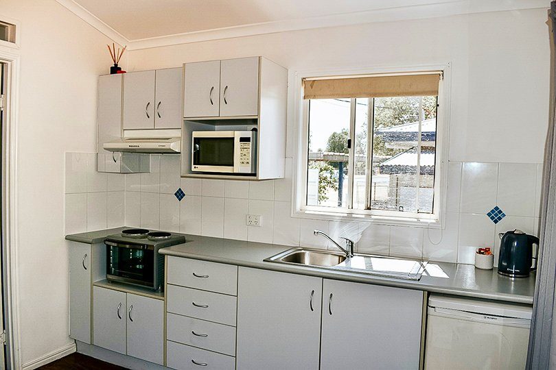 Cobb and Co Caravan Park — Charleville, QLD