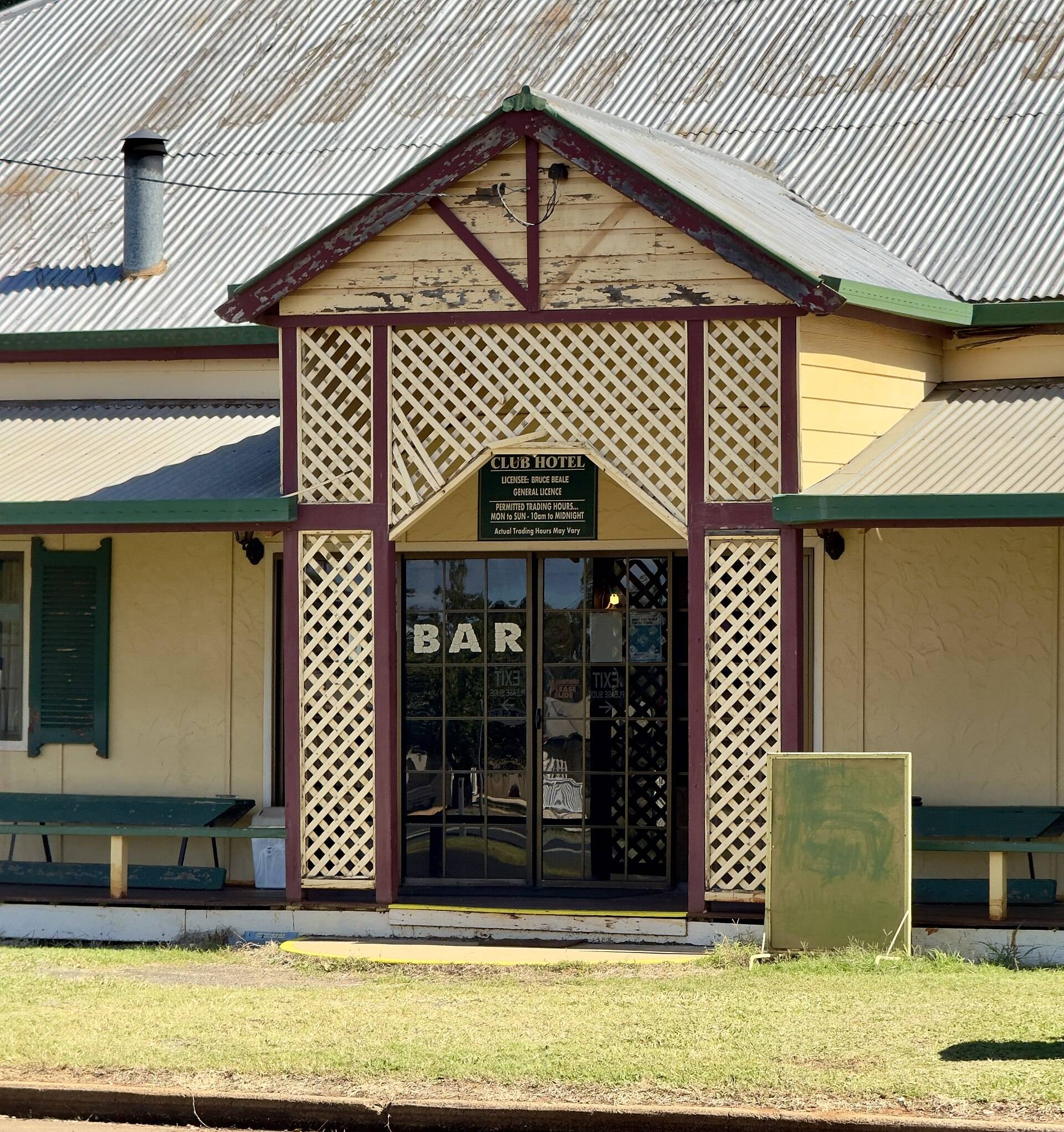 Mungallala Hotel Caravan Park in Mungallala, QLD — photo 1