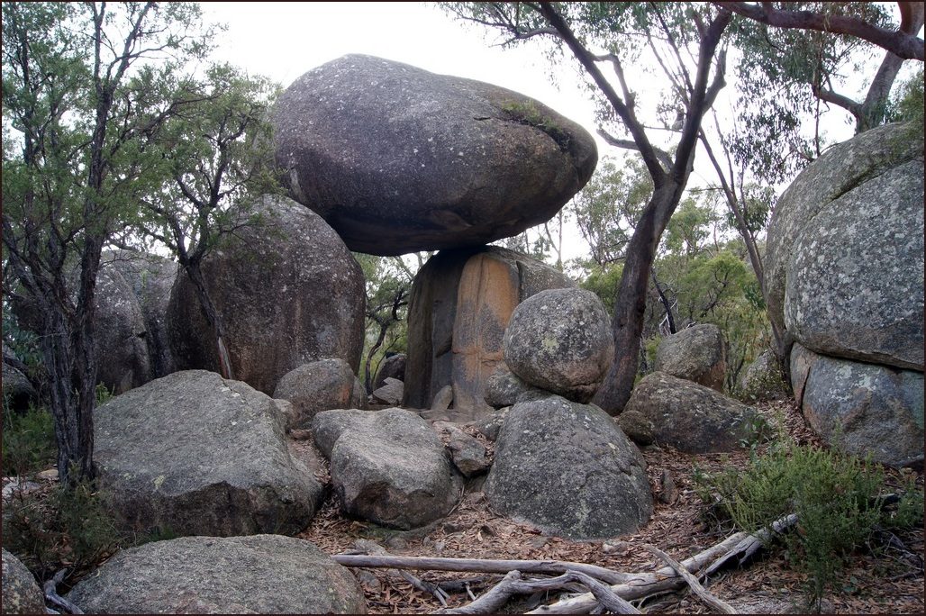 Castle Rock and Bald Rock Creek in Girraween, QLD — photo 2