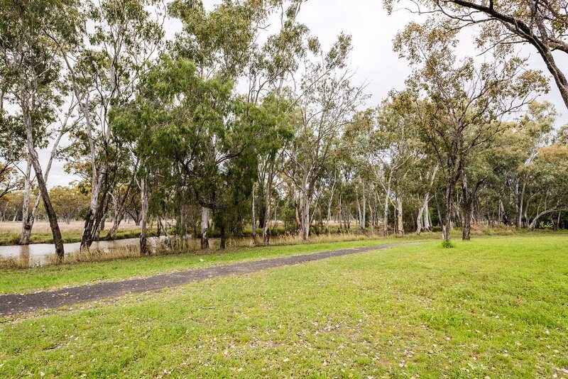 Injune Caravan Park — Injune, QLD