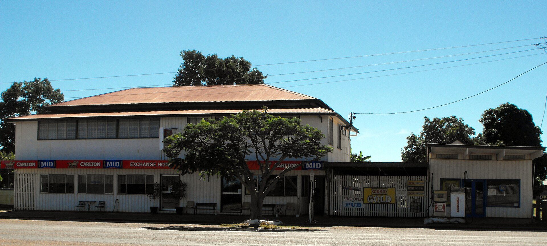 Exchange Hotel and Caravan Park — Torrens Creek, QLD