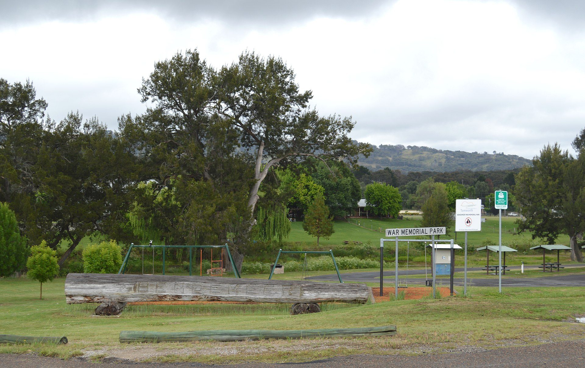 Bendemeer Memorial Park Rest Area in Bendemeer, NSW — photo 1
