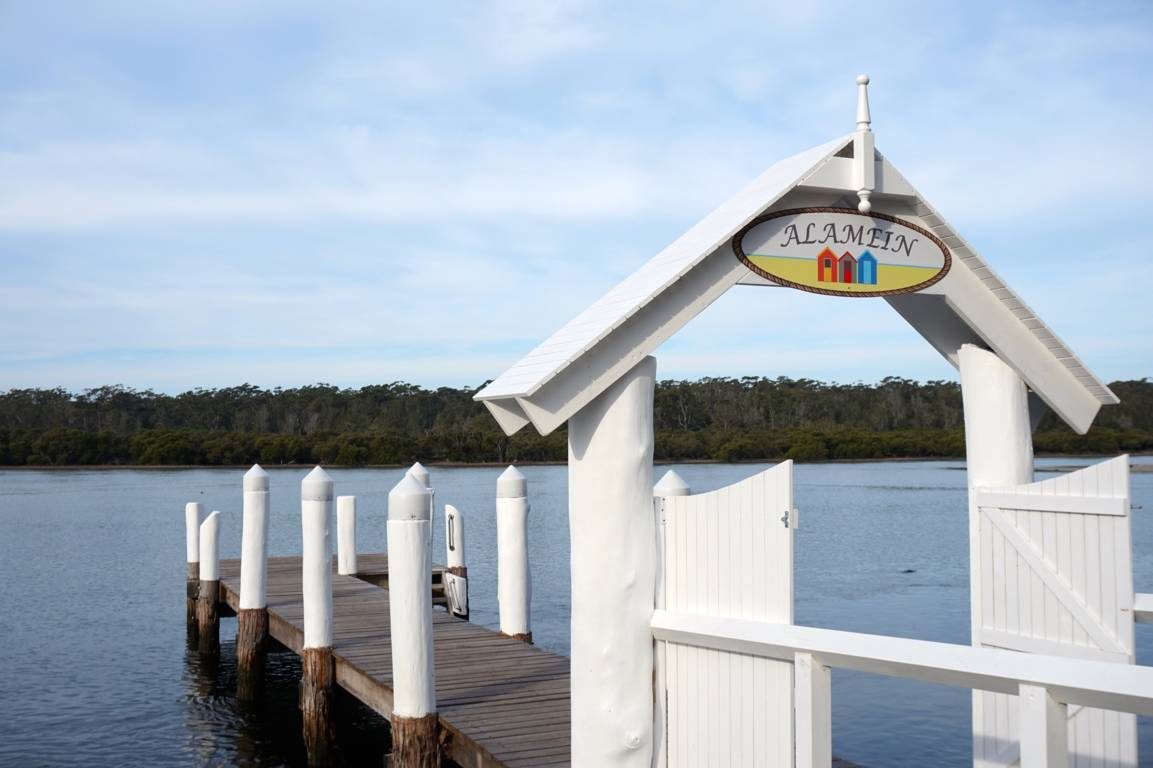 Alamein Caravan Park in Sussex Inlet, NSW — photo 1