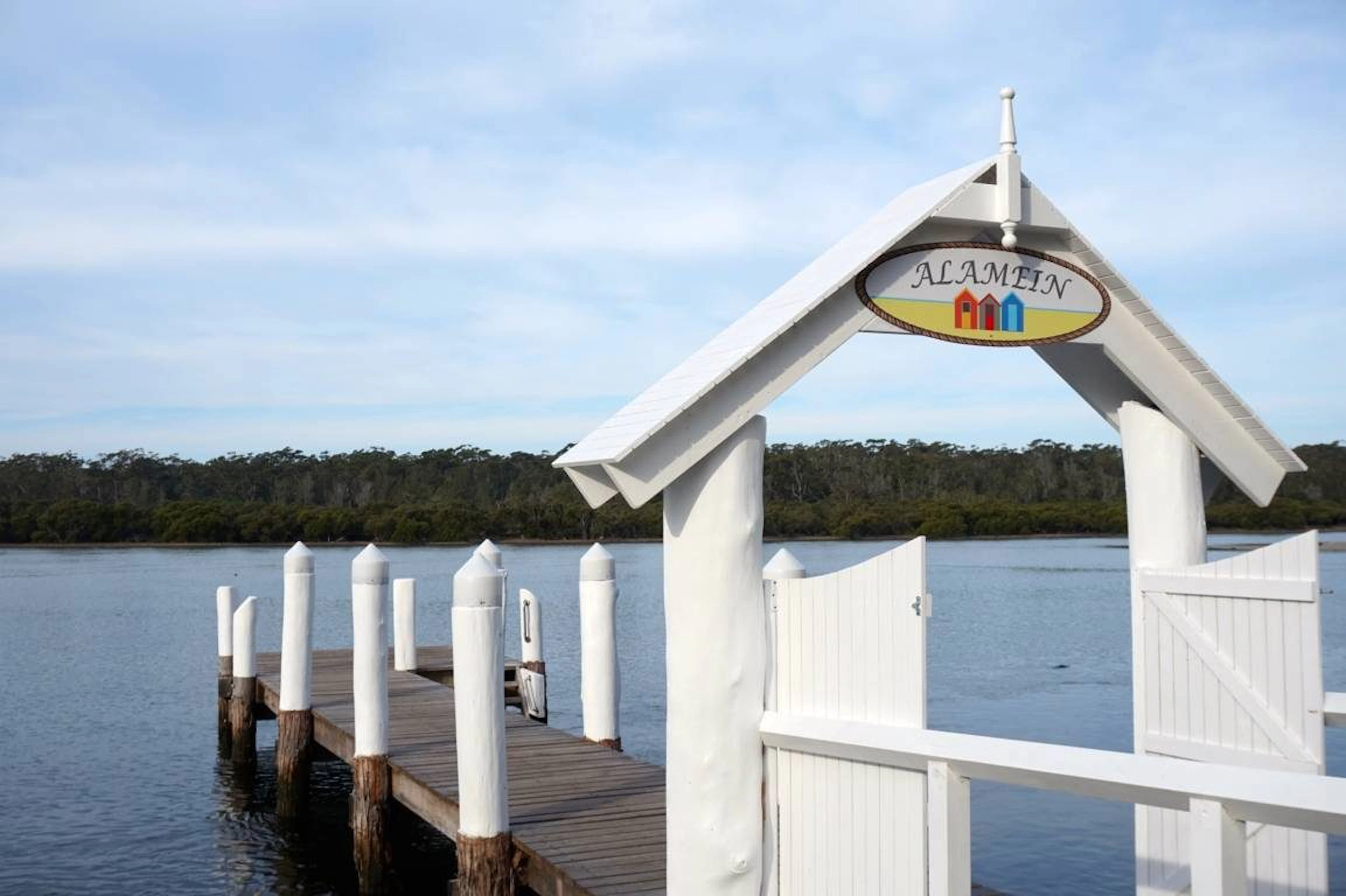 Alamein Caravan Park in Sussex Inlet, NSW — photo 1