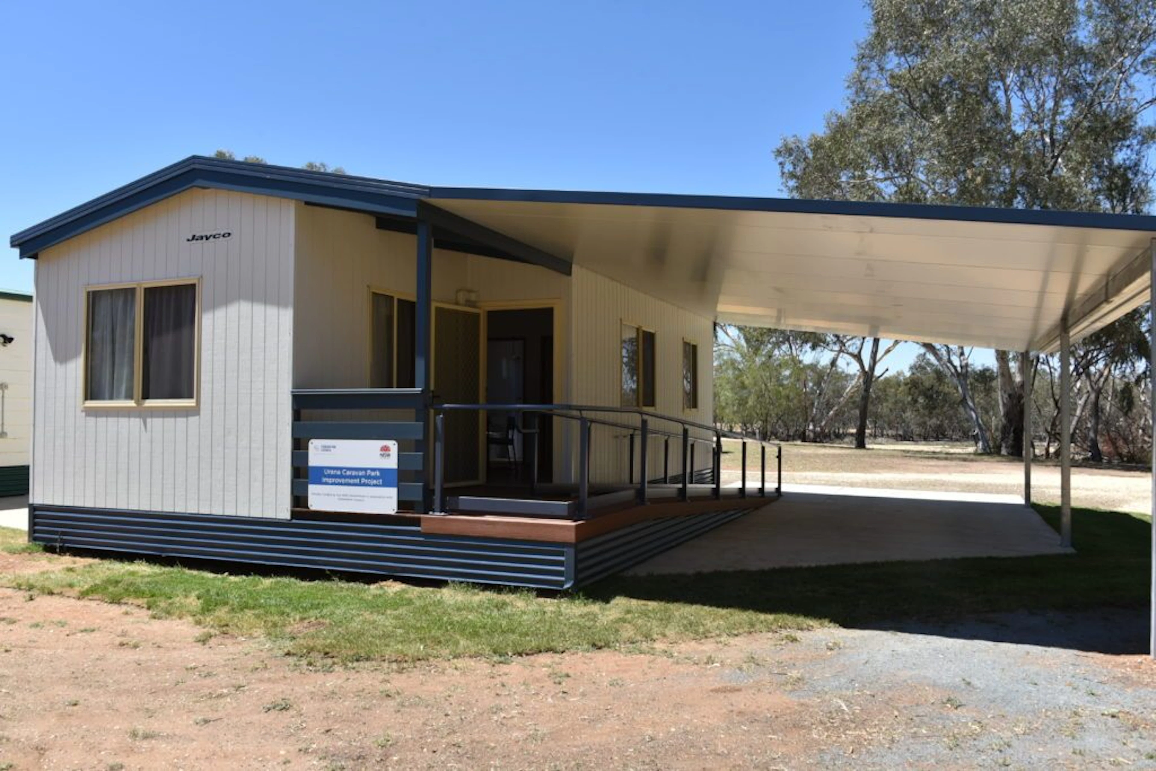 Urana Caravan Park and Aquatic Centre in Urana, NSW — photo 1