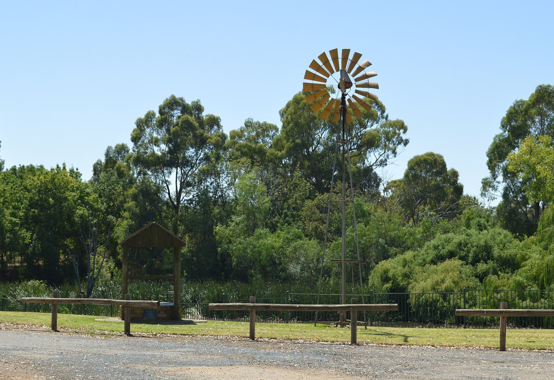 Tongaboo Southbound Rest Area — Finley, NSW