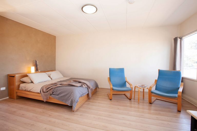 Eucla Motor Hotel and Caravan Park in Eucla, WA — photo 2