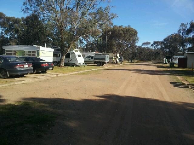 Inglewood Motel and Caravan Park in Inglewood, VIC — photo 5