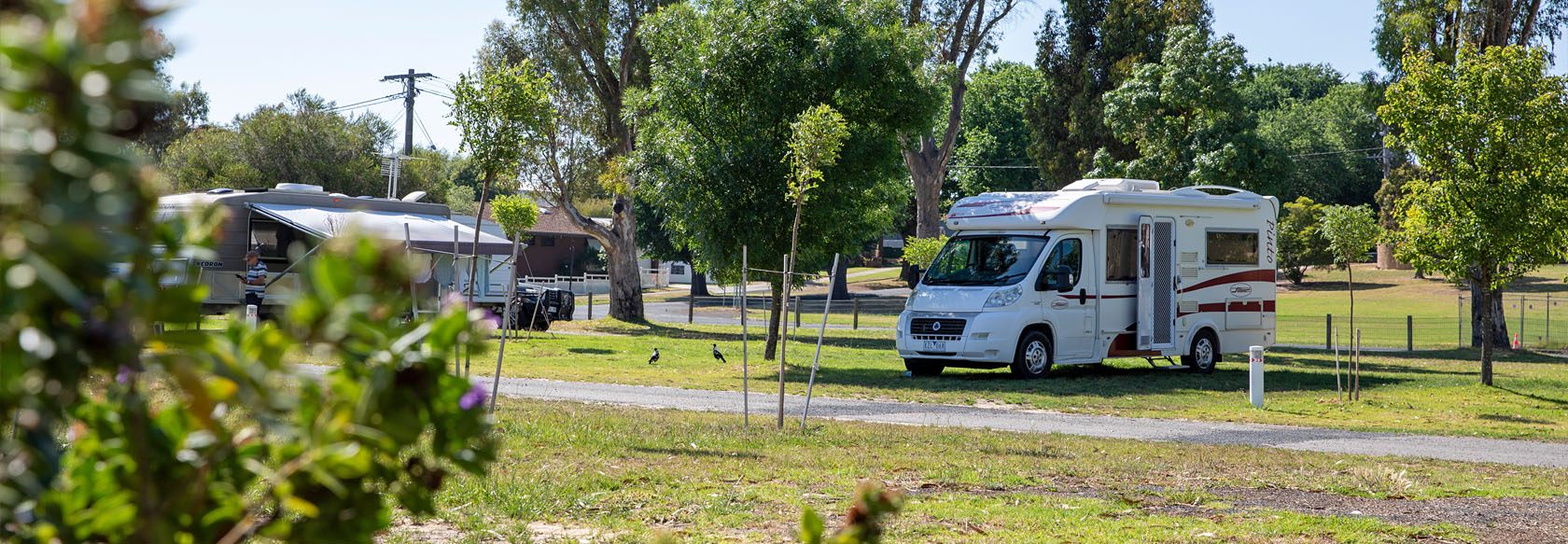 Edenhope Lakeside Toursit Park in Edenhope, VIC — photo 1