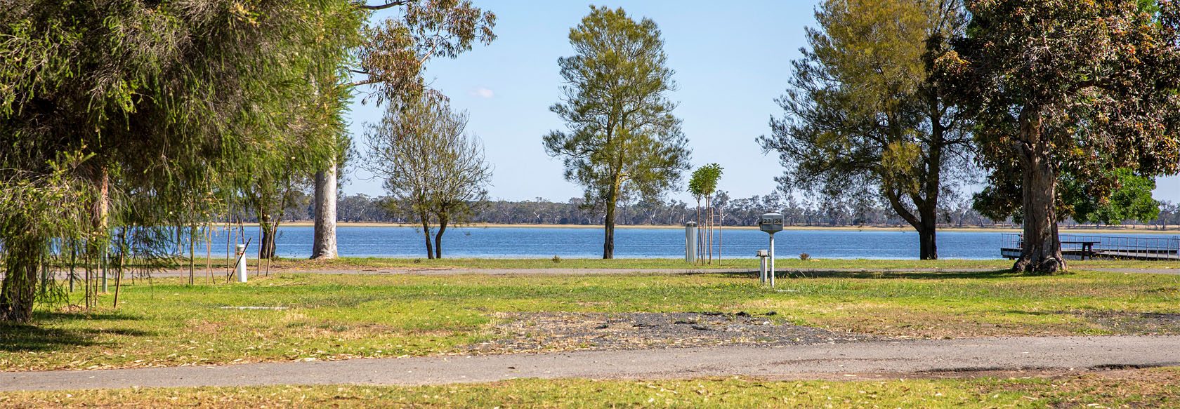 Edenhope Lakeside Toursit Park in Edenhope, VIC — photo 3