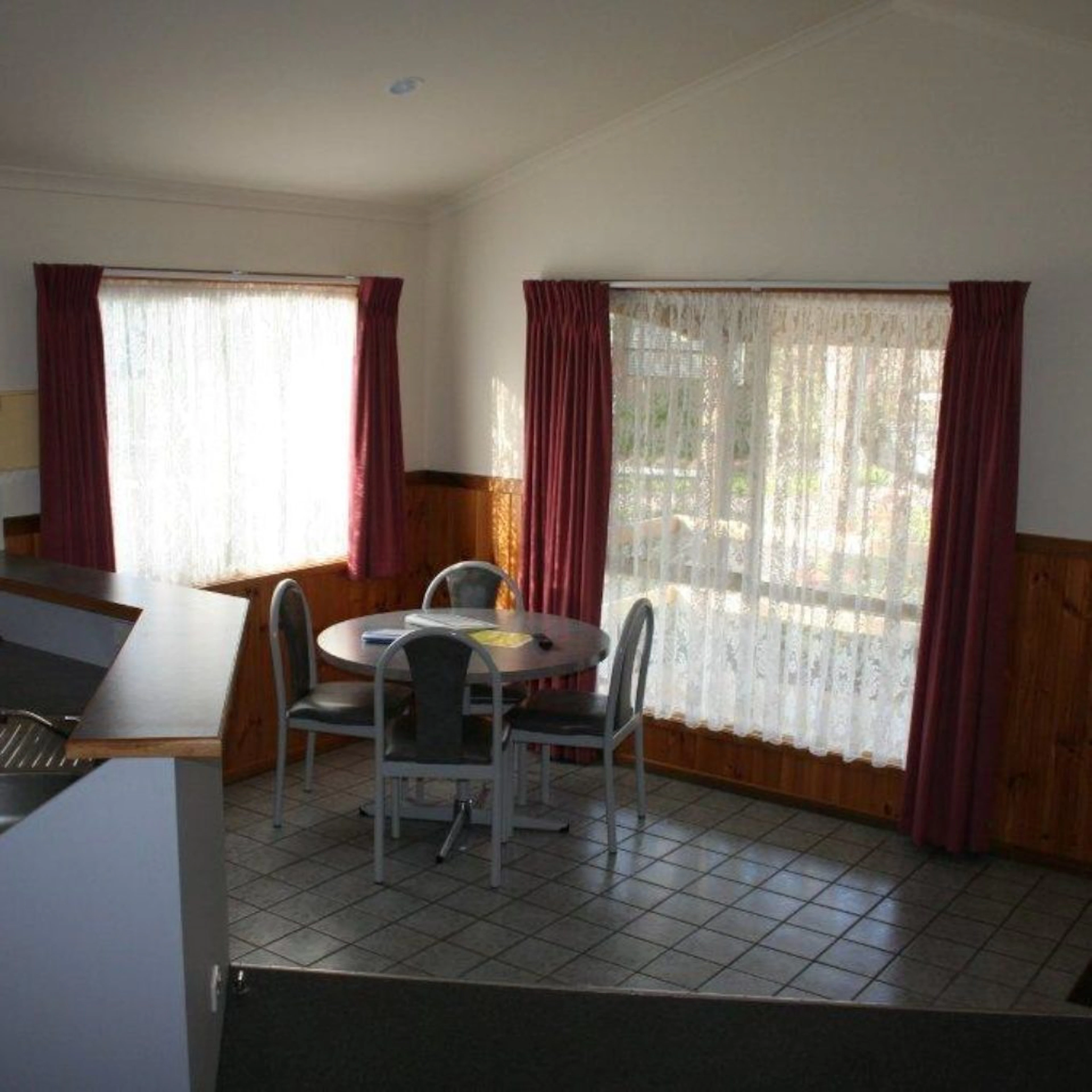 Lake Fyans Holiday Park in Lake Fyans, VIC — photo 1