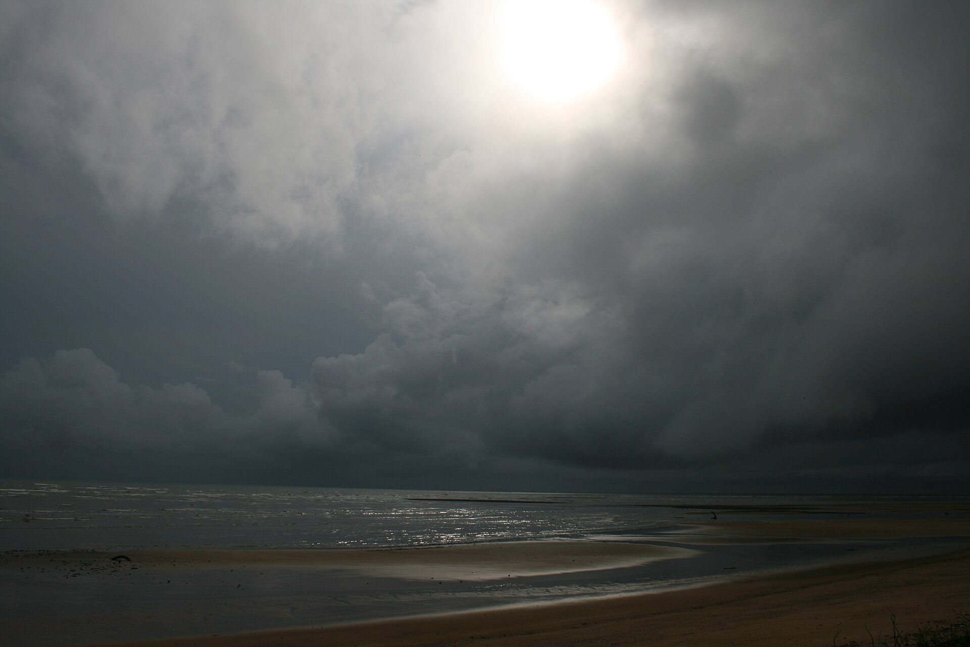 Balgal Beach Rest Area — Balgal Beach, QLD