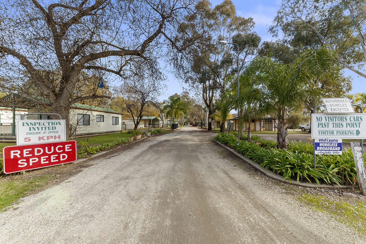 Howlong Caravan Park in Howlong, NSW — photo 5