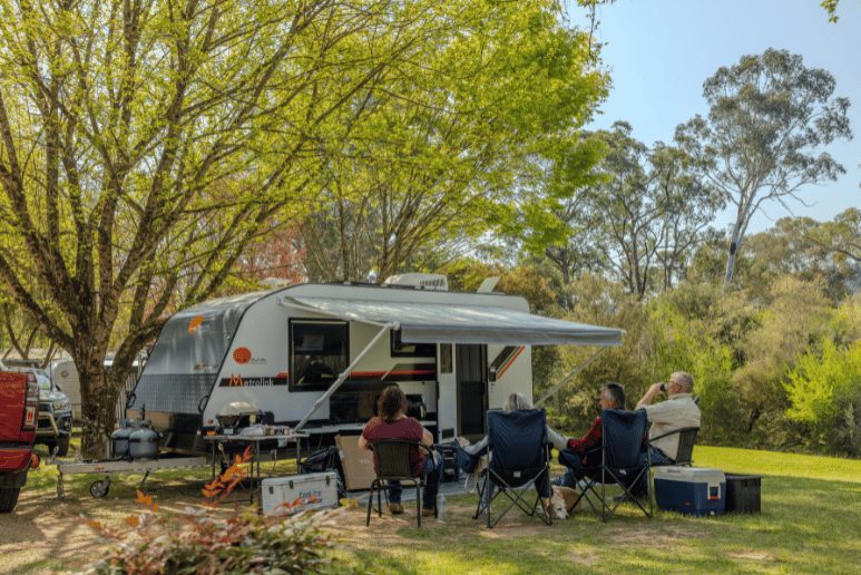 Porepunkah Pines Tourist Resort — Porepunkah, VIC