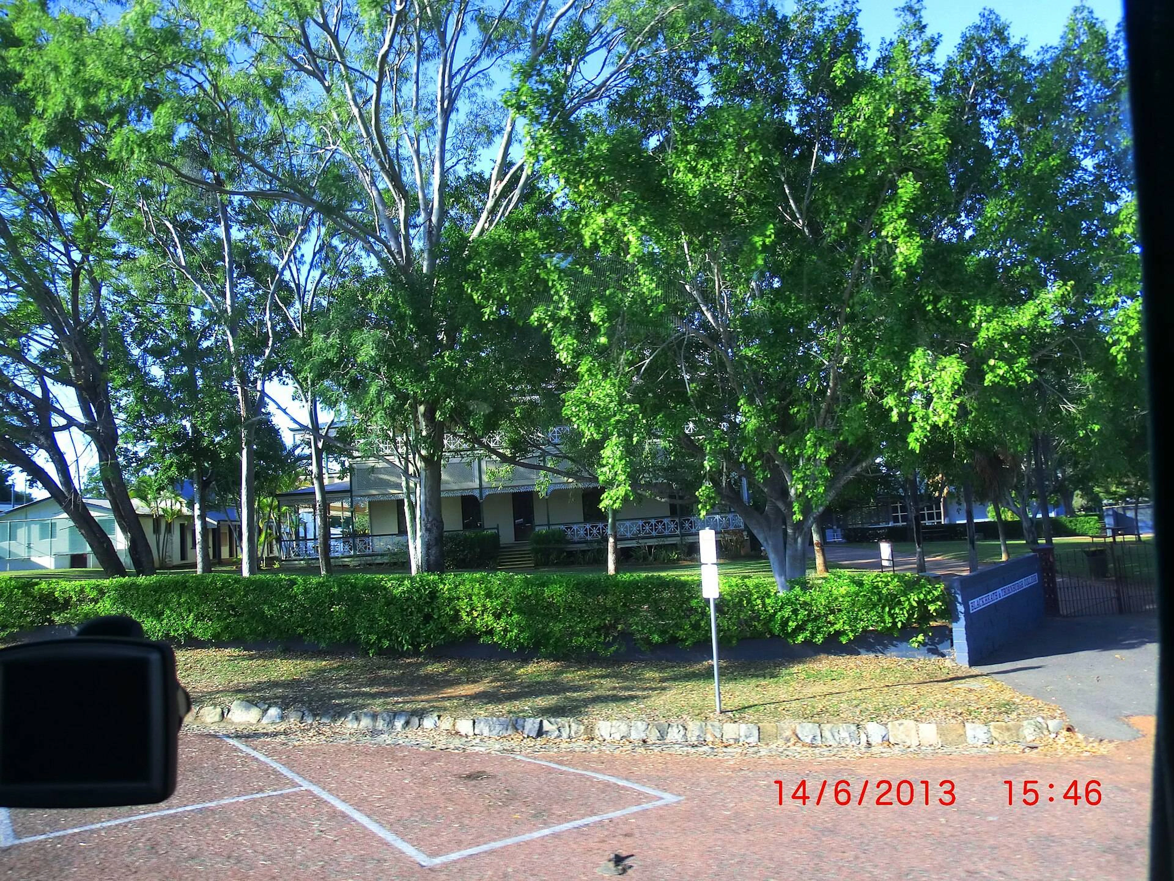 Dalrymple Tourist Van Park in Charters Towers, QLD — photo 1