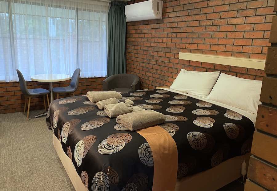 Golden Country Motel and Caravan Park in Maryborough, VIC — photo 1