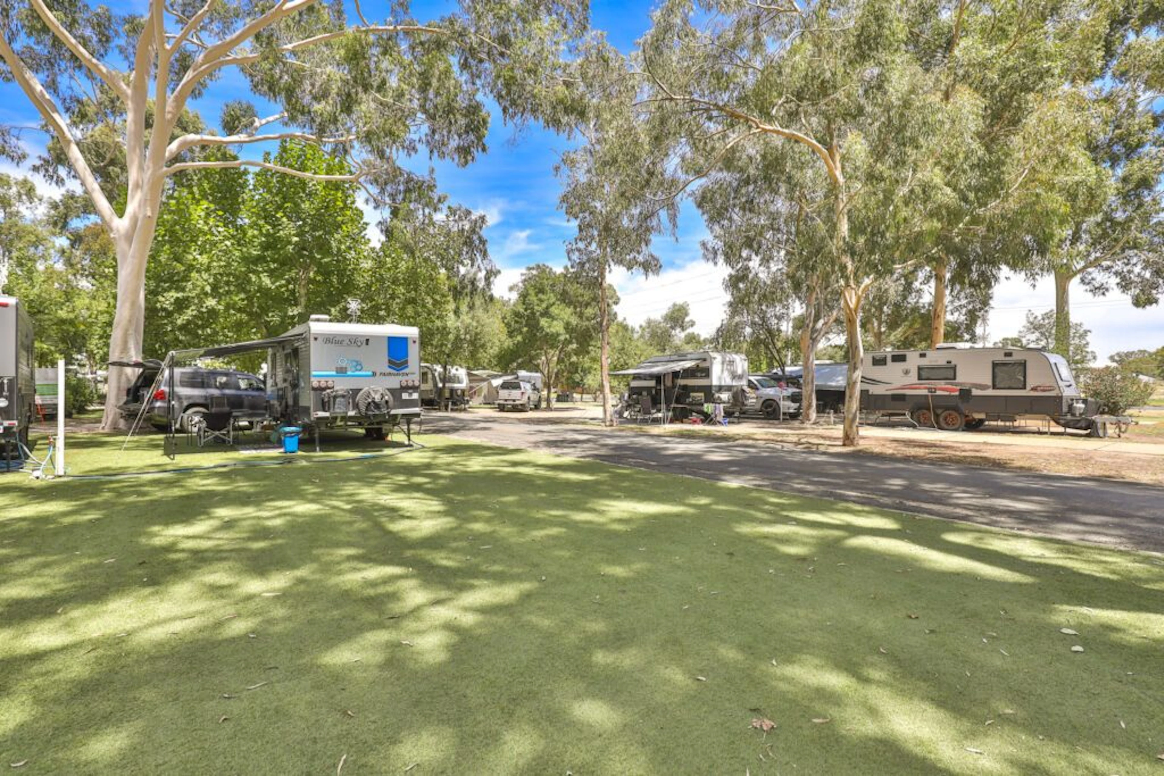 Rivergardens Holiday Park in Gol Gol, NSW — photo 1