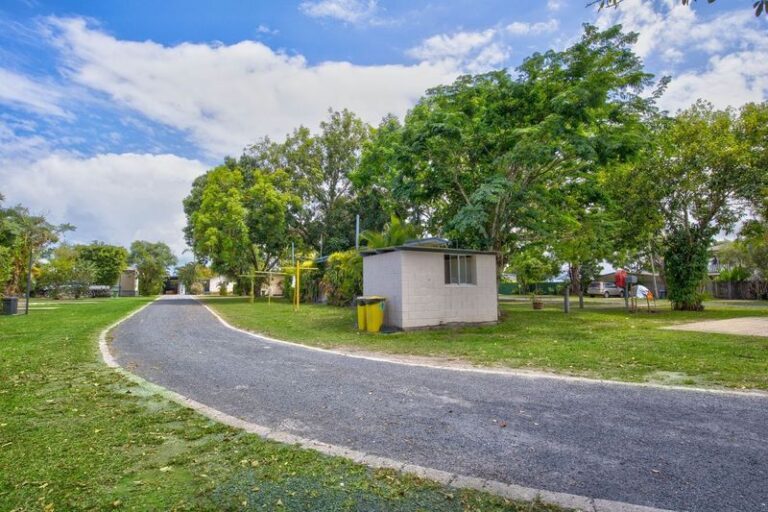 Kurrimine Beach Holiday Park in Kurrimine Beach, QLD — photo 5