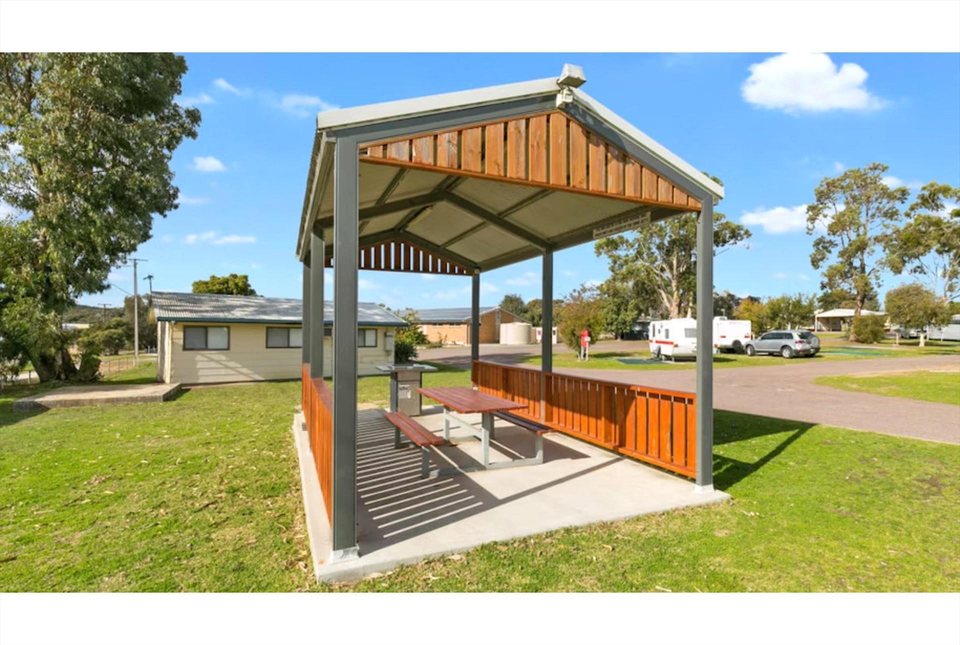Coffin Bay Caravan Park in Coffin Bay, SA — photo 2