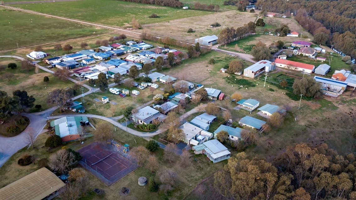 Kismet Riverside Lodge in Howlong, NSW — photo 1
