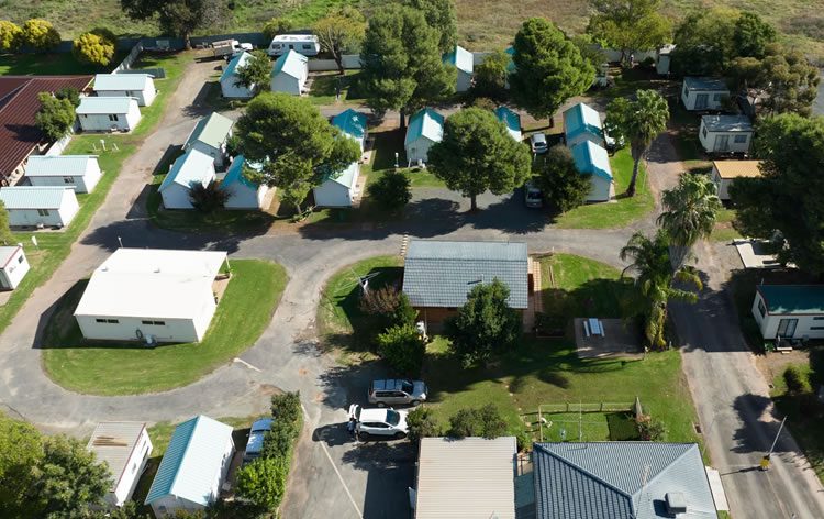 Parkes Country Cabins in Parkes, NSW — photo 2