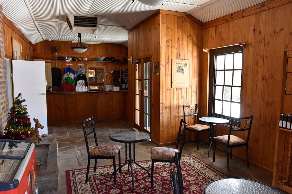 Blinman Hotel — Blinman, SA