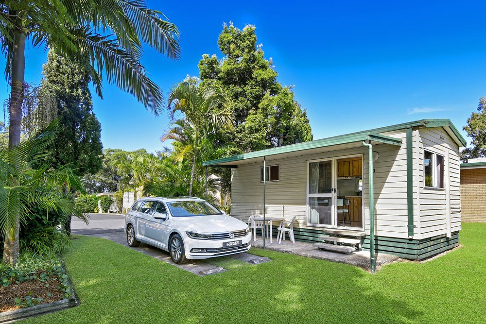 Diamond Waters Caravan Park in Dunbogan, NSW — photo 2