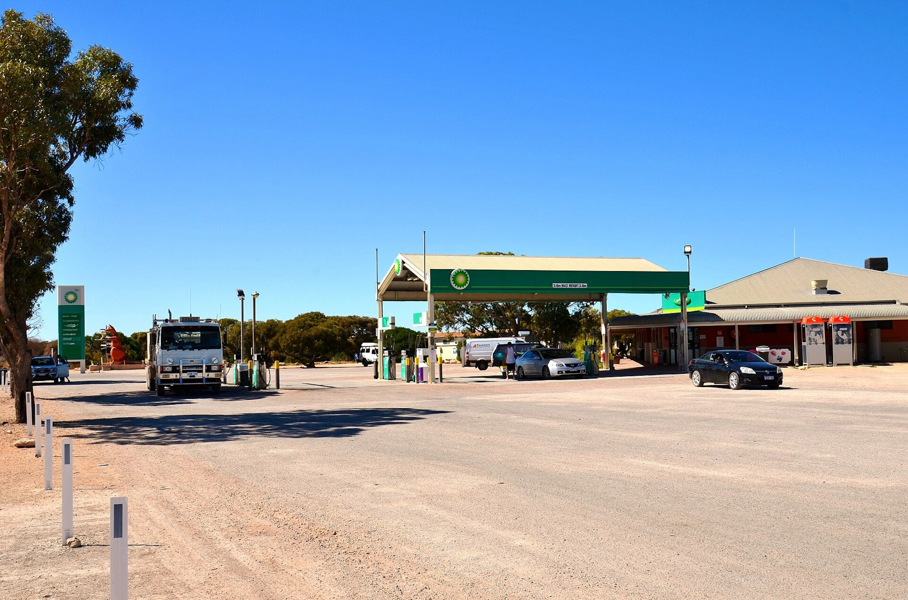 Border Village Roadhouse in Border Village, SA — photo 2