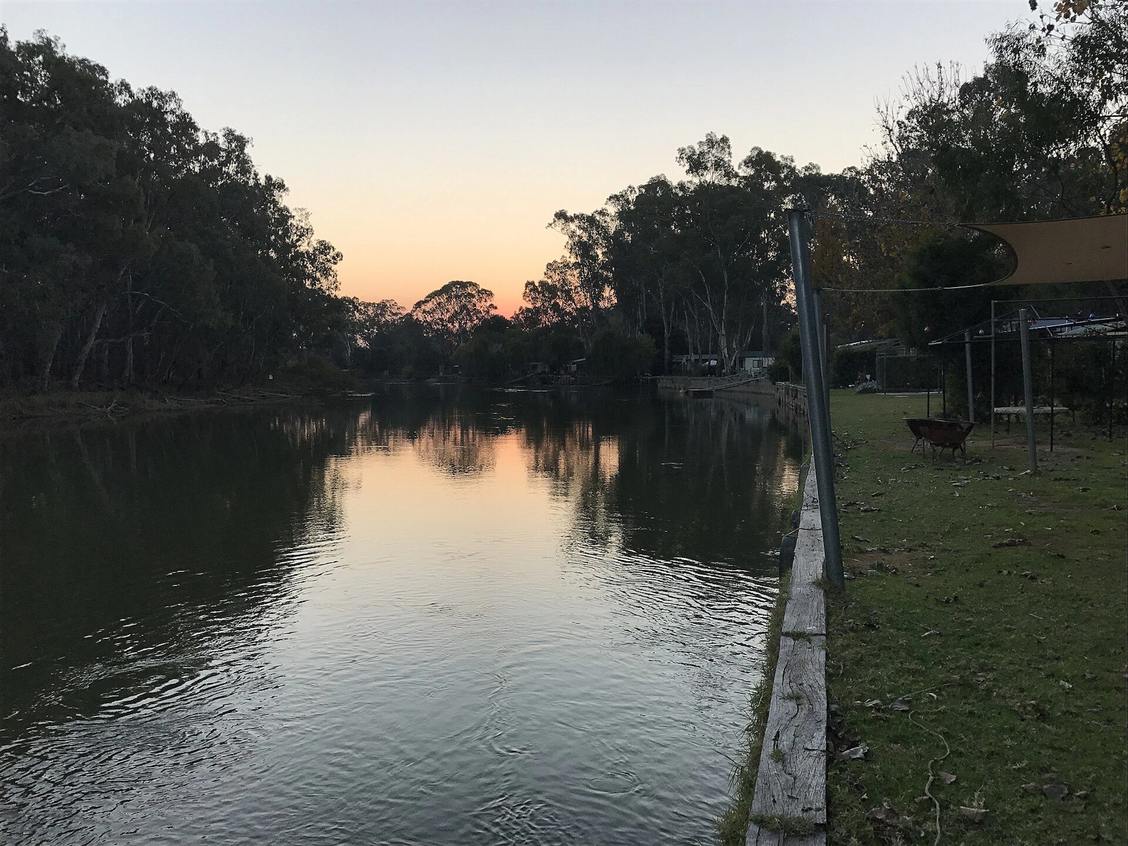 Picnic Point Caravan Park in Mathoura, NSW — photo 1