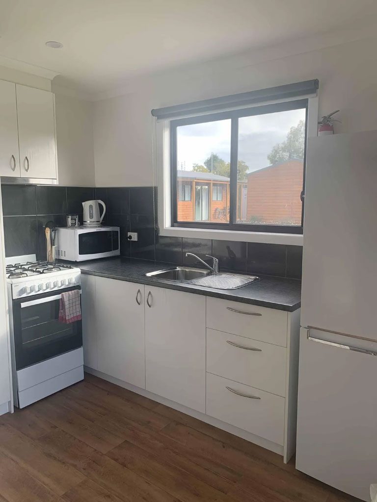 Colac Otway Caravan and Cabin Park in Colac West, VIC — photo 1