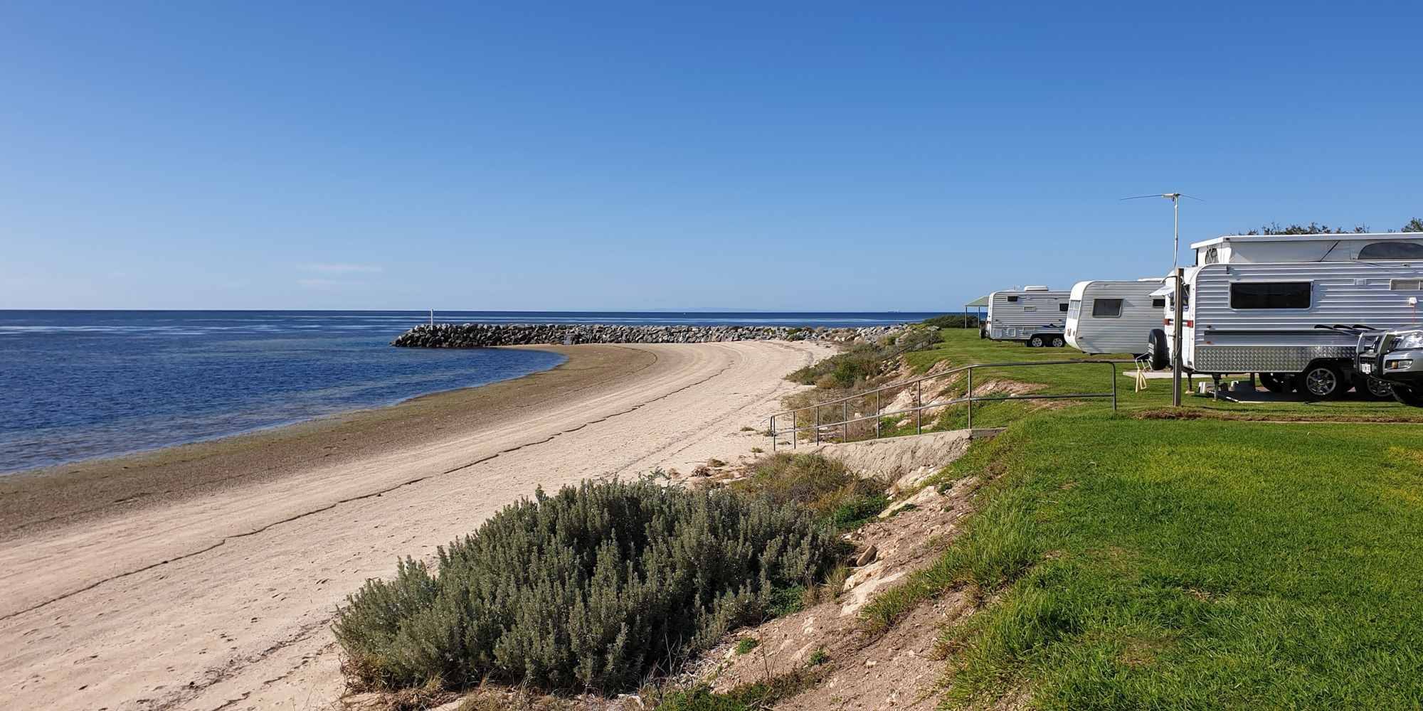 Oyster Point Drive Caravan Park in Stansbury, SA — photo 2