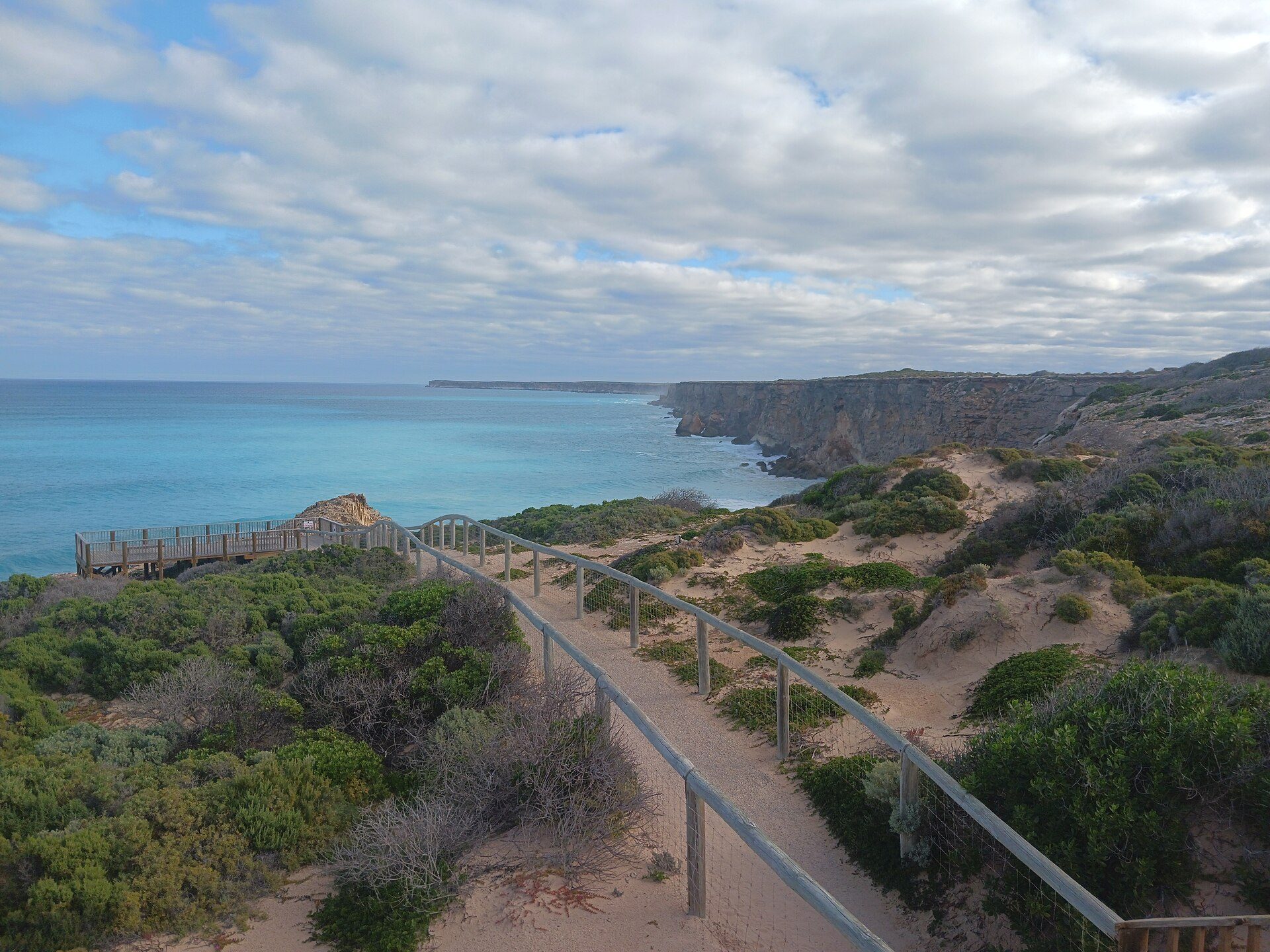 Head of Bight Whale Watching in Yalata, SA — photo 3