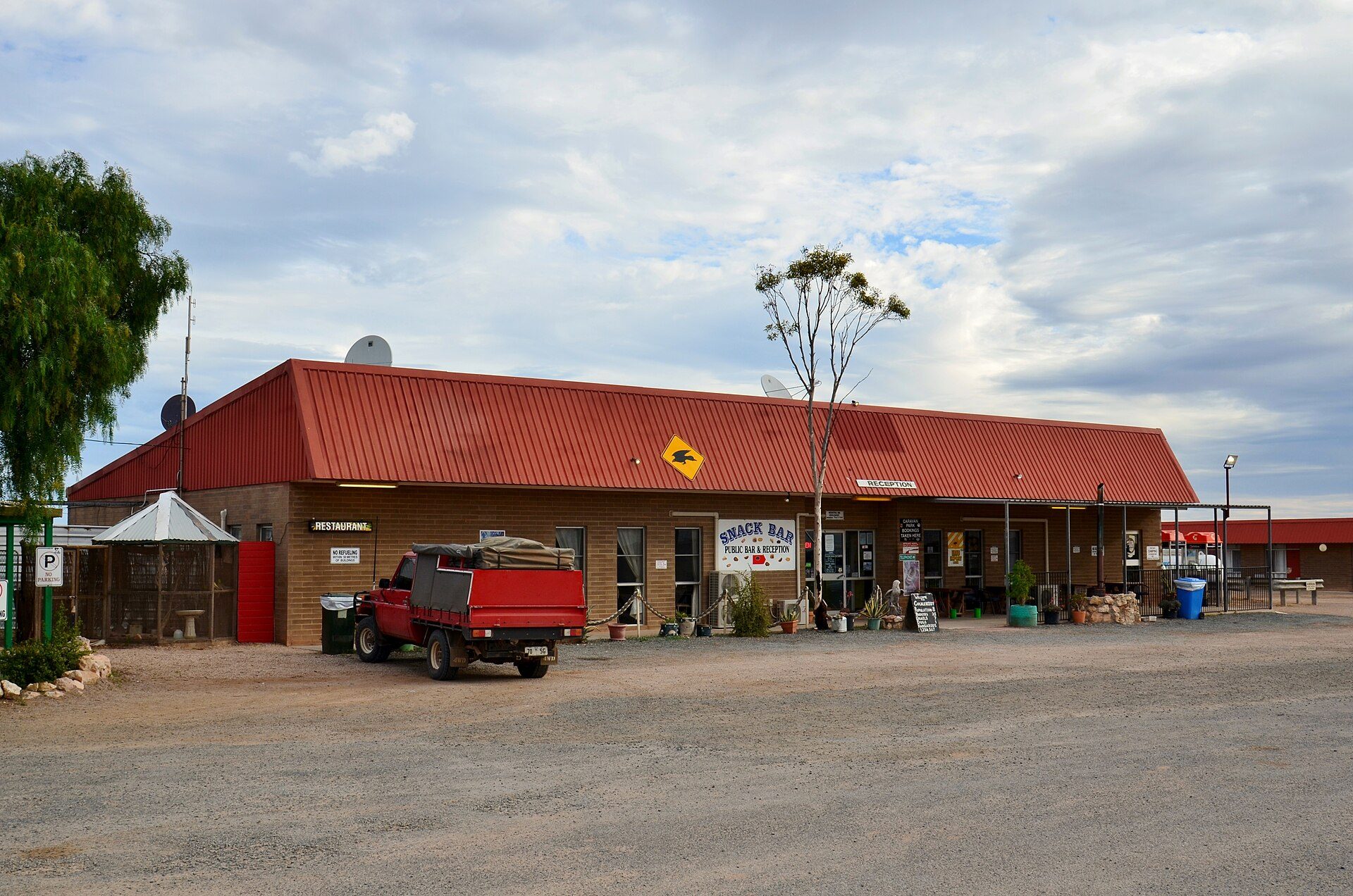 Cocklebiddy Roadhouse — Caiguna, WA