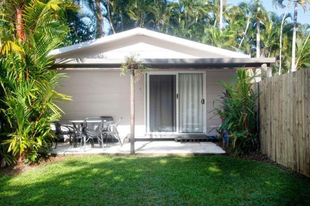 Tropical Hibiscus Caravan Park in Wongaling Beach, QLD — photo 1