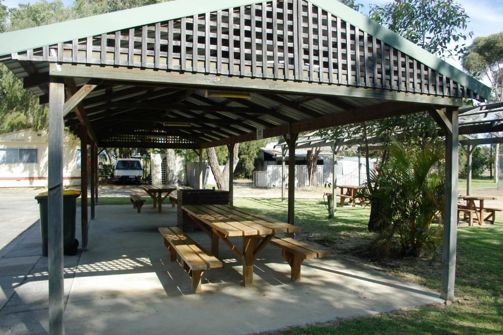 Swan Valley Tourist Park in Swan Valley, WA — photo 3