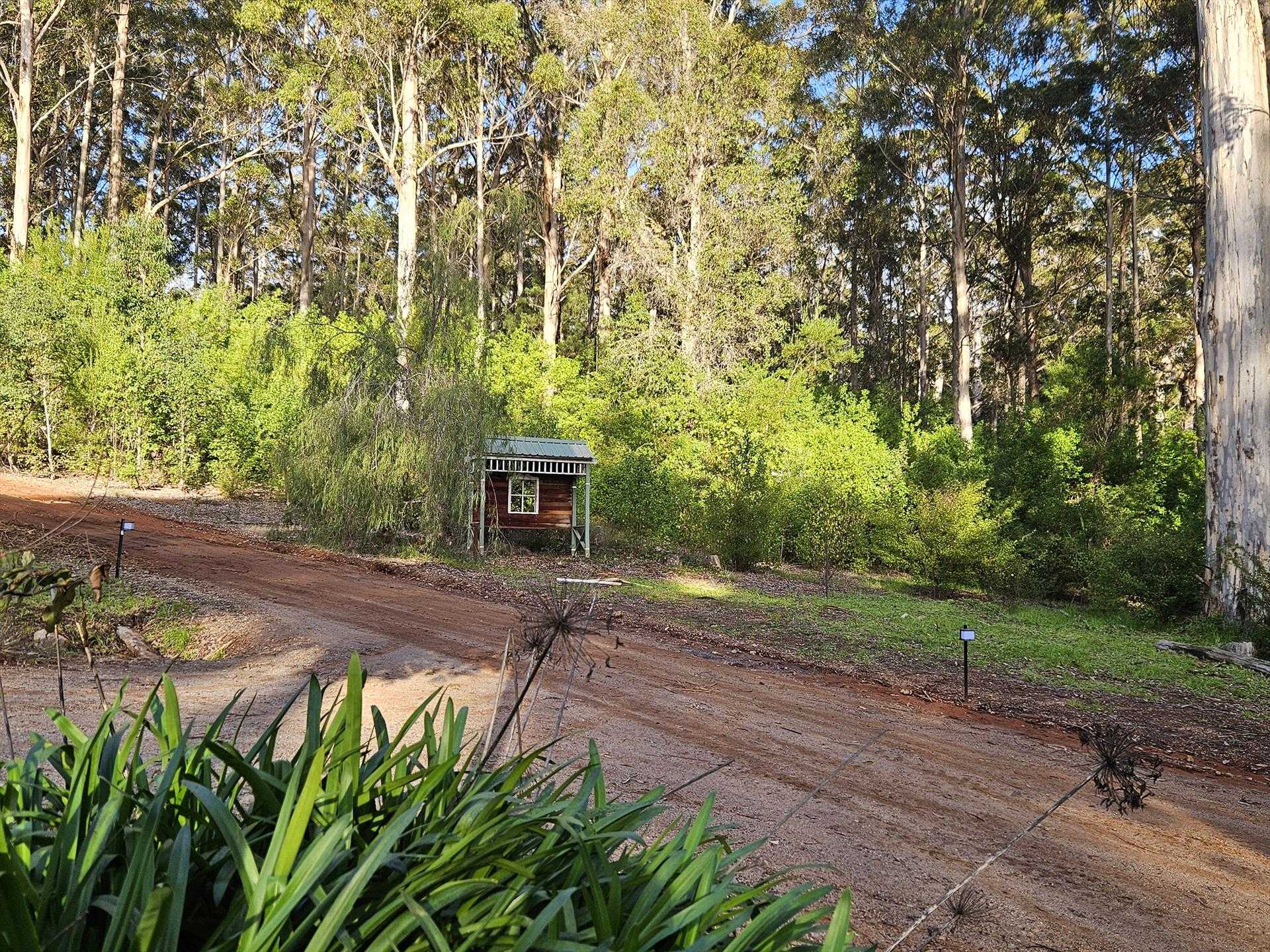Pemberton Forest Cottages in Yokine, WA — photo 2