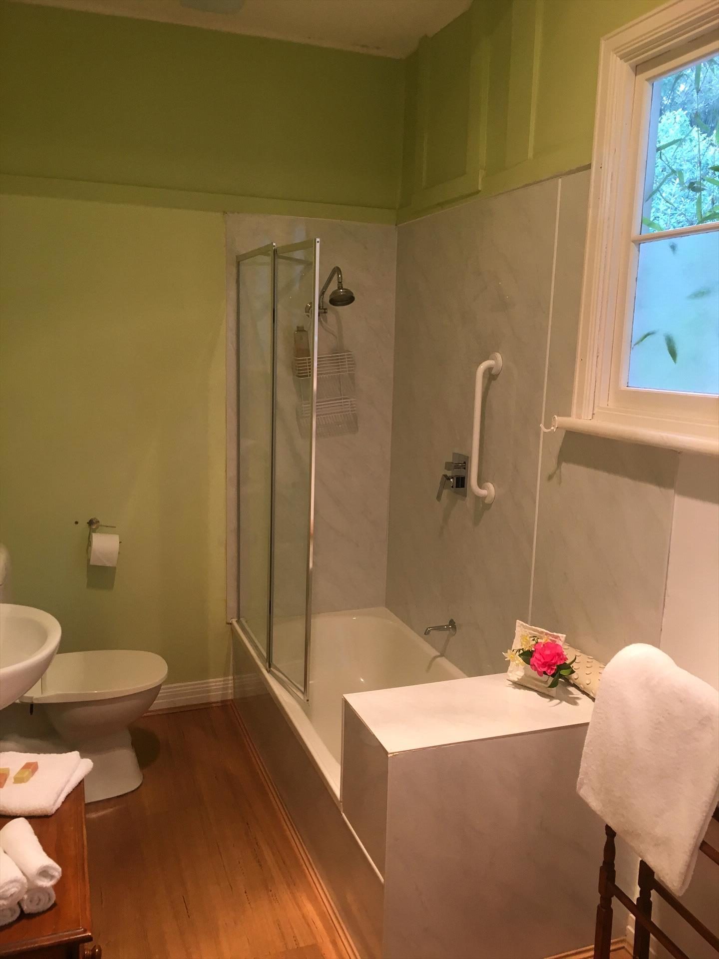 Olinda Country Cottages (Dandenong Ranges) in Olinda, VIC — photo 3