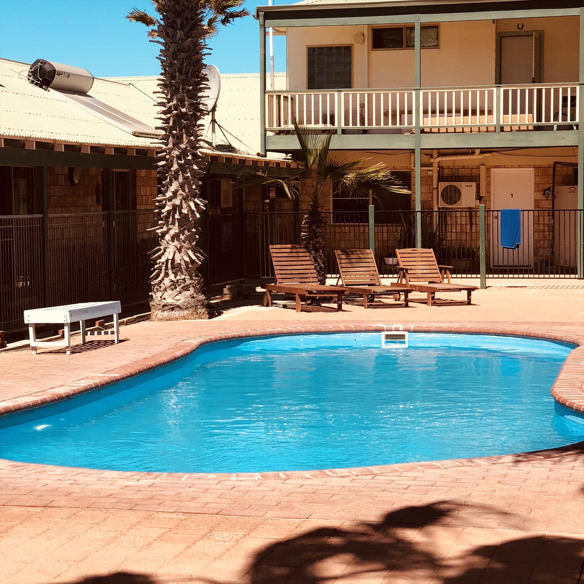 Bay Lodge in Denham, WA — photo 1