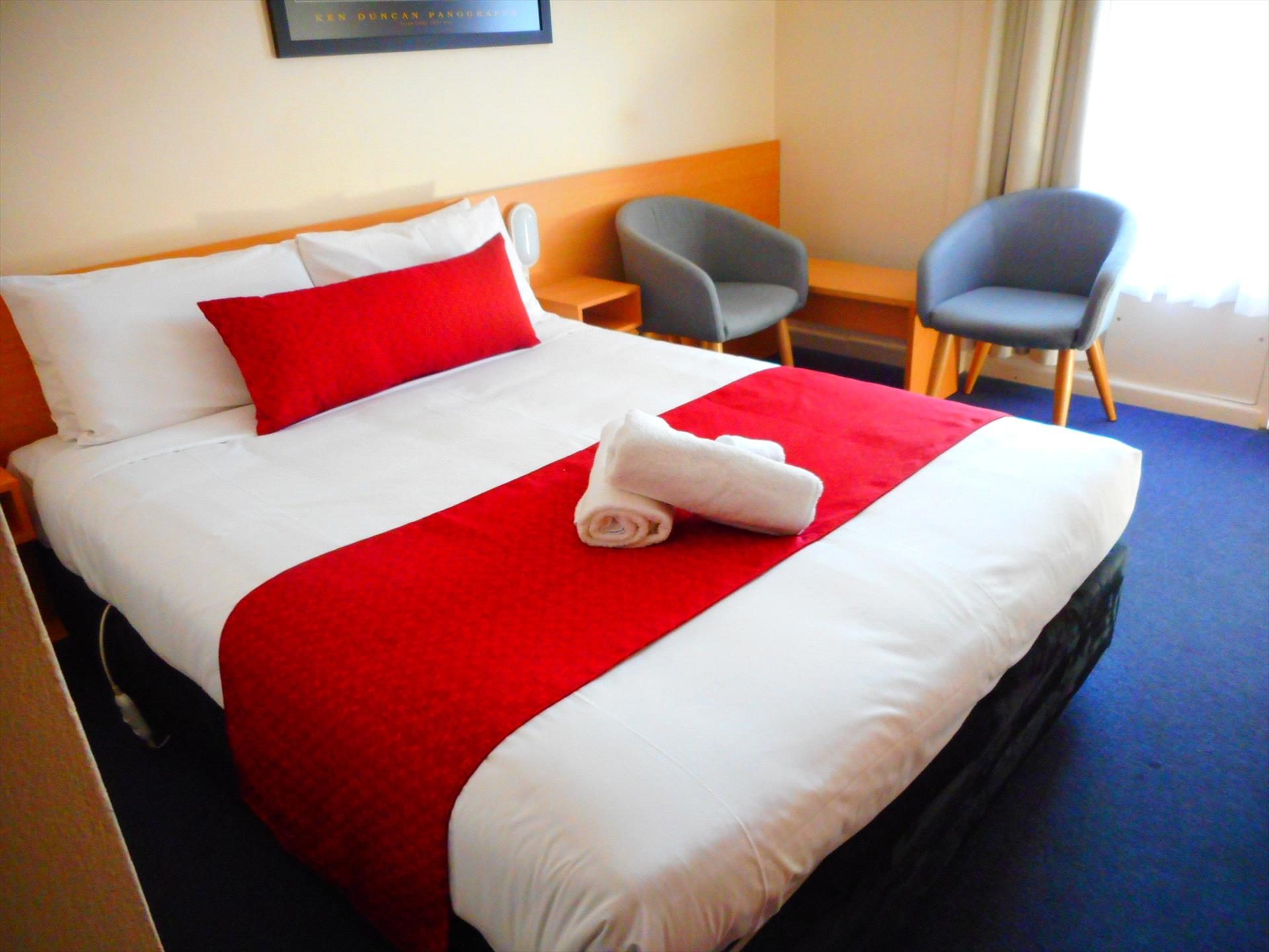Townhouse Motel — Cowra, NSW