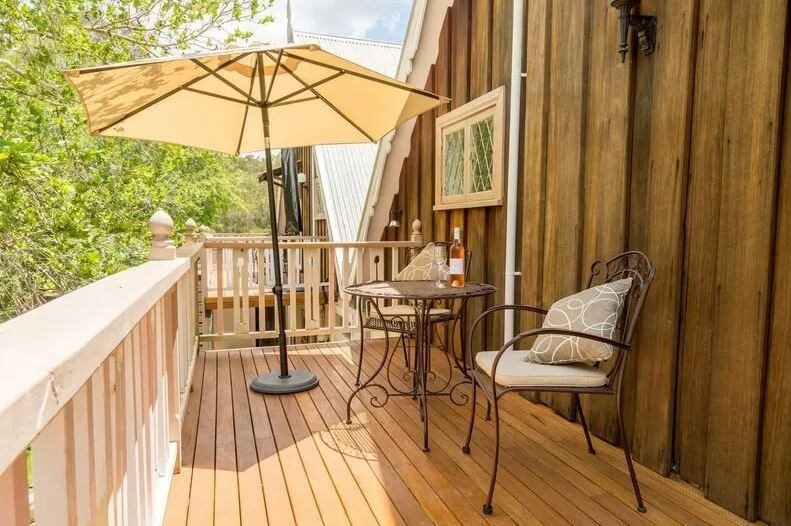 Carriages Boutique Hotel & Vineyard in Pokolbin, NSW — photo 3