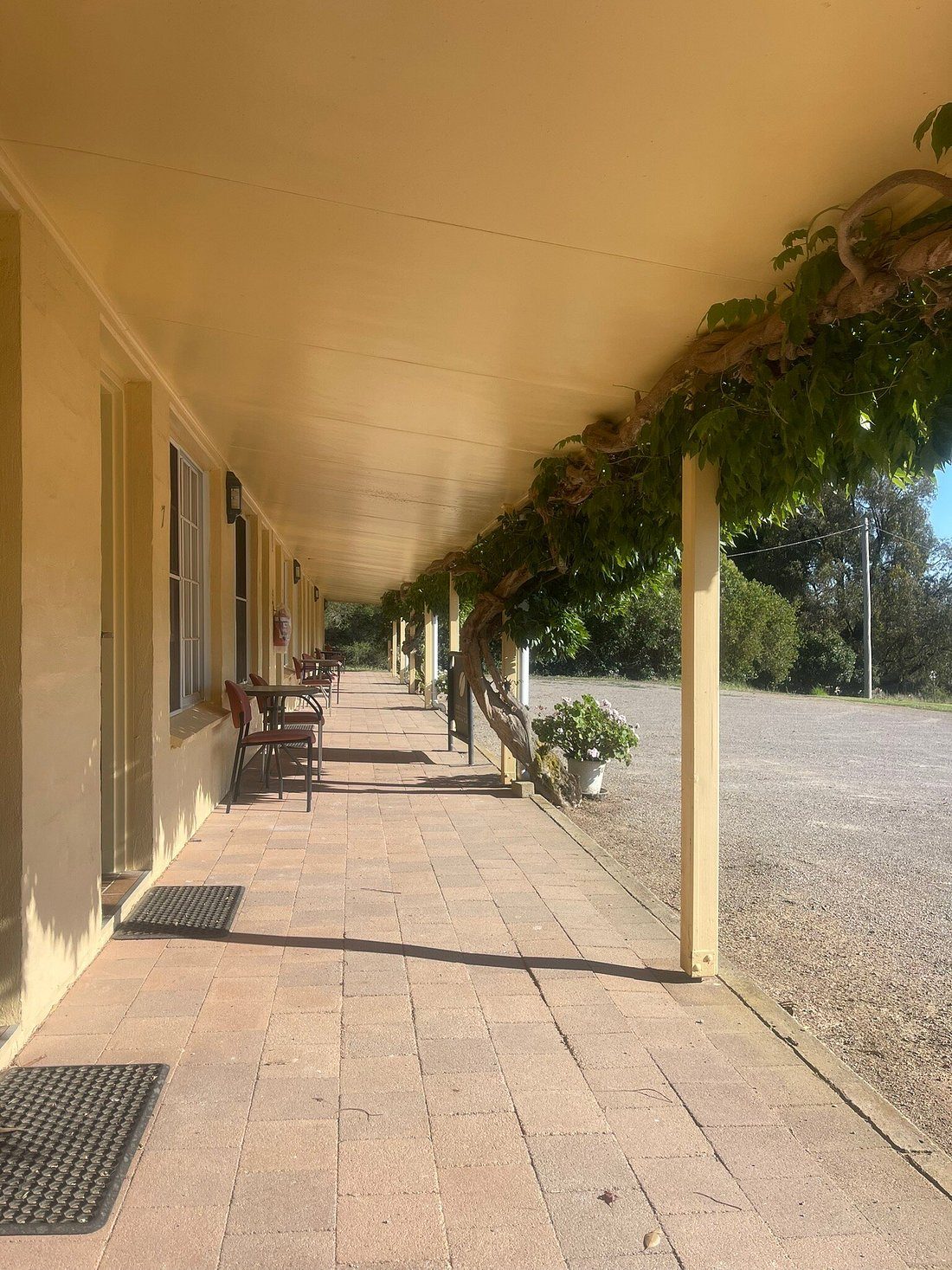 Motel Royal Tara in Binalong, NSW — photo 3