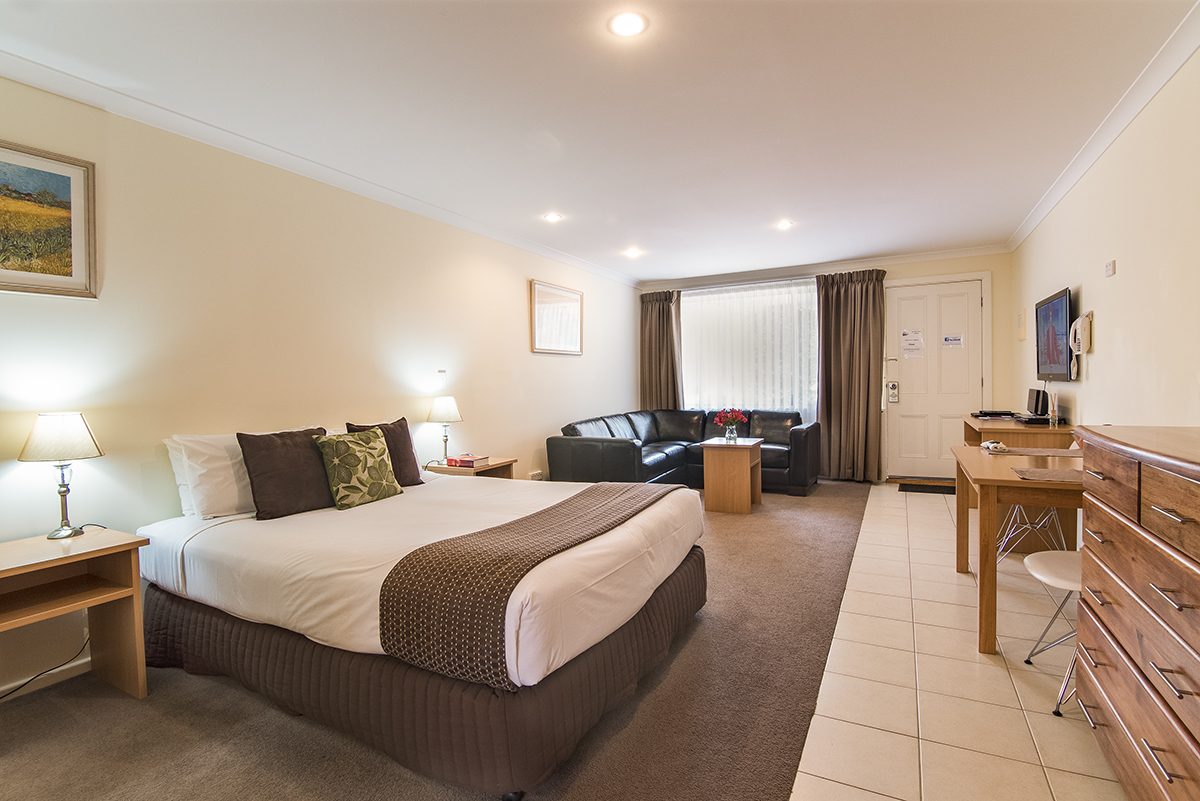 Emu Point Motel — Albany, WA