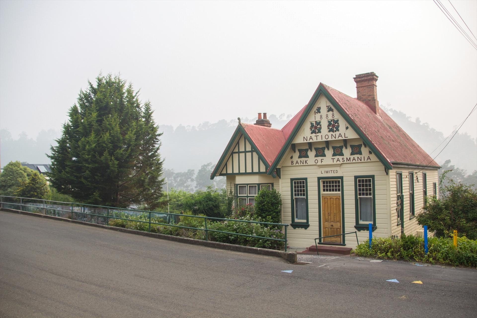 Derby Bank House B&B and self contained Cabin — Derby, TAS