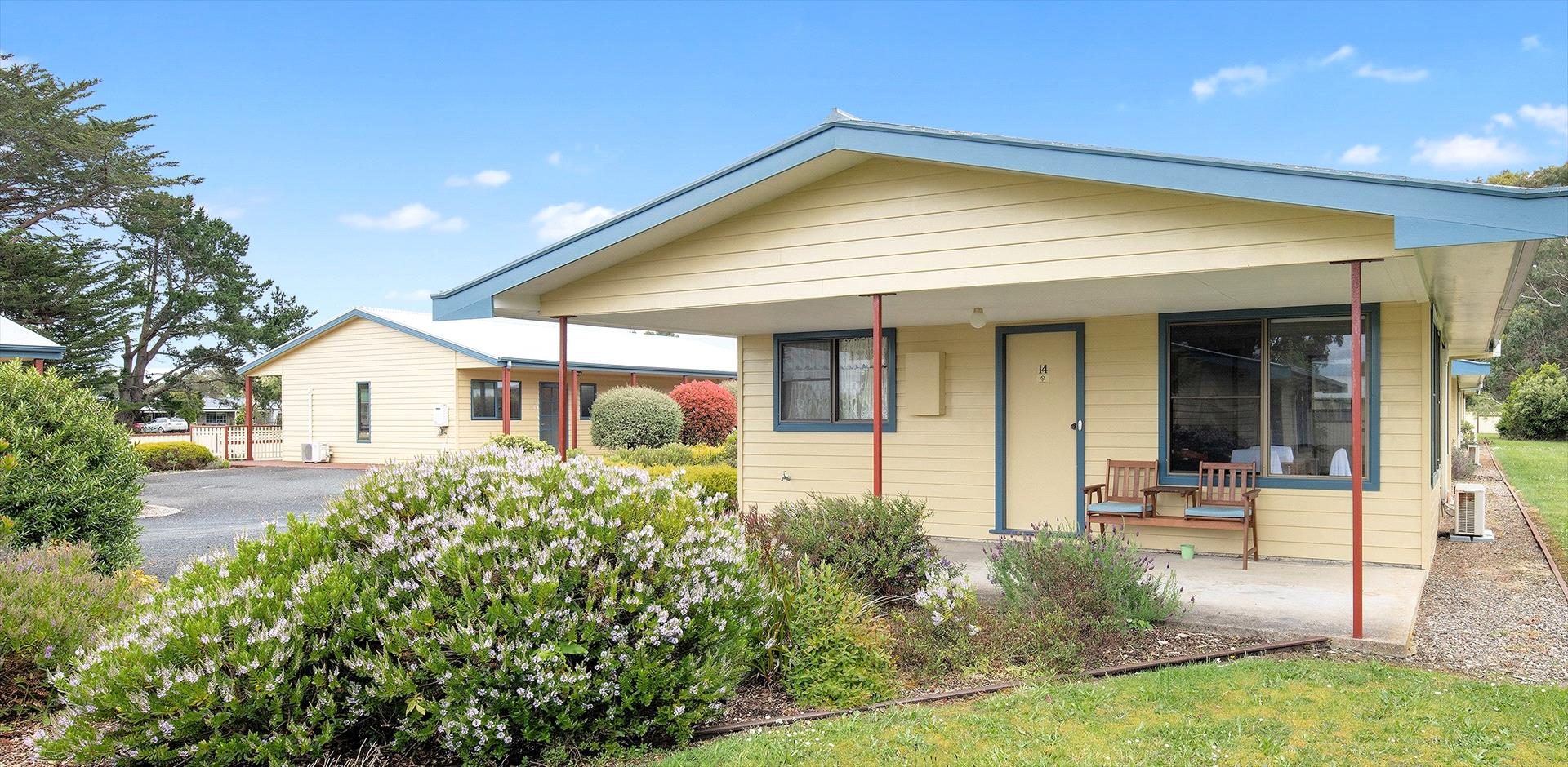 Marsden Court Apartments in Strahan, TAS — photo 3