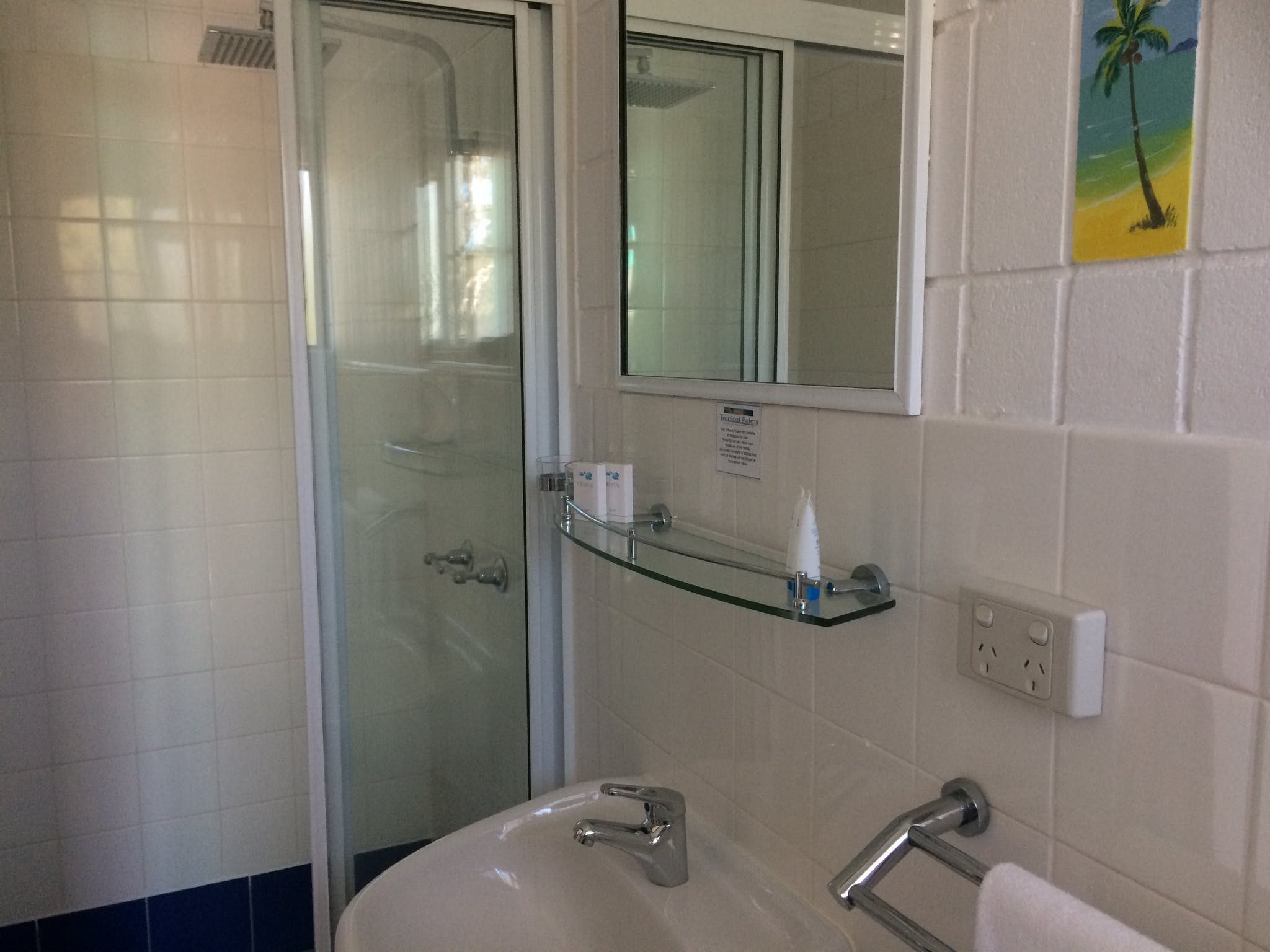 Tropical Palms Resort and 4WD Hire in Magnetic Island, QLD — photo 1
