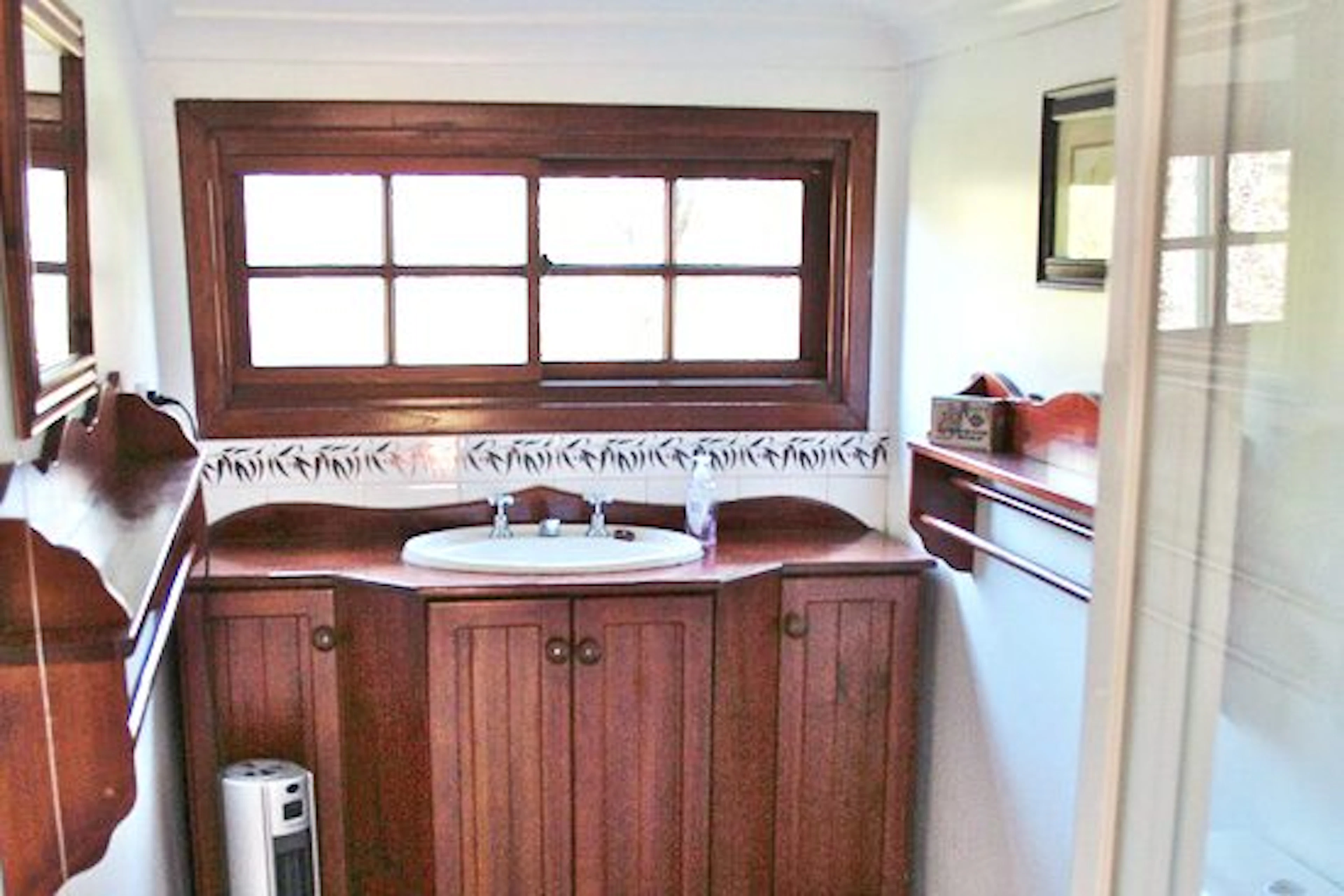 Hoddywell Cottage in Karrinyup, WA — photo 2